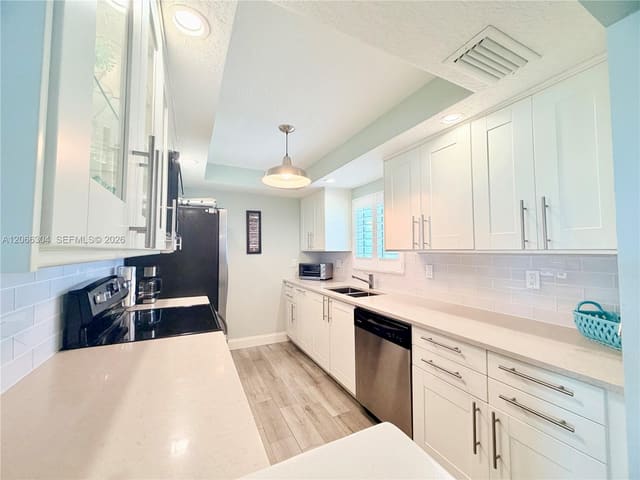 100 Silver Beach Avenue 720, Daytona Beach, FL 32118