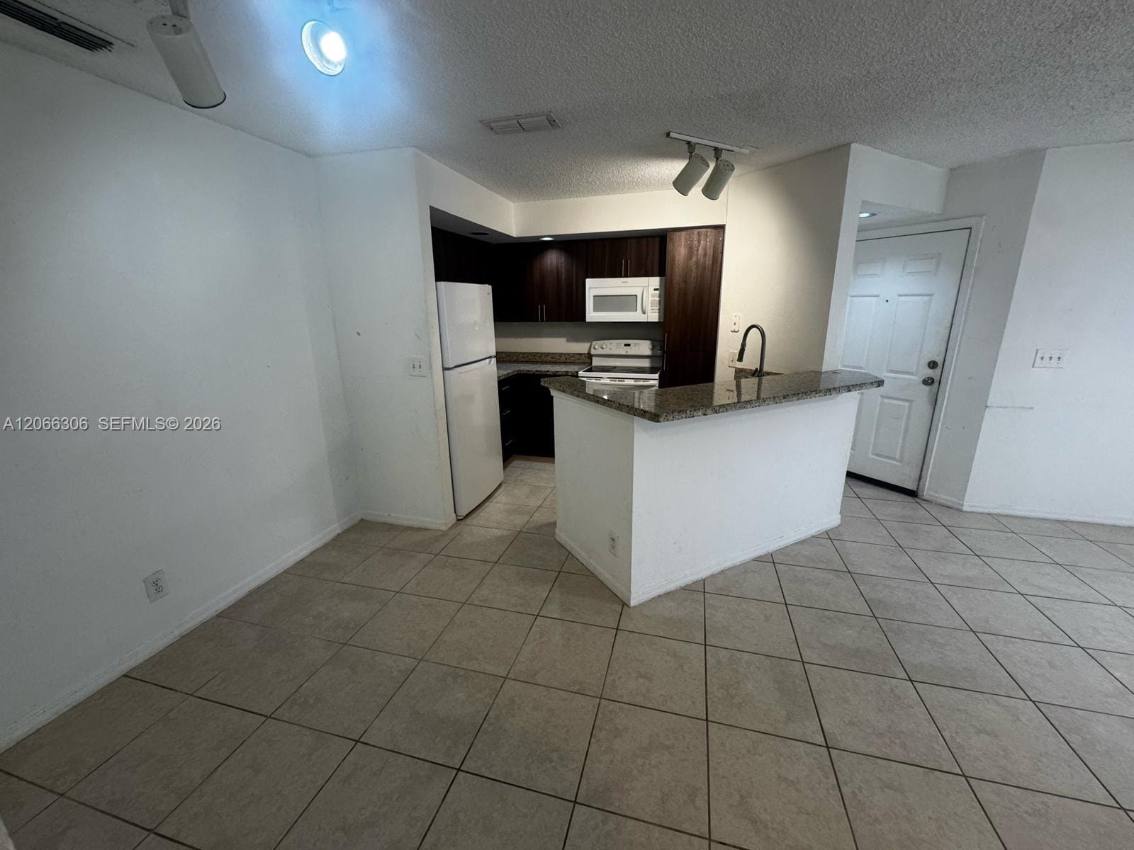 3370 N Pinewalk Drive N 1213 — photo 4
