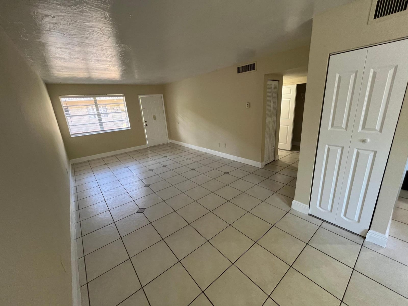 1370 NE 119TH Street 137008 — photo 4