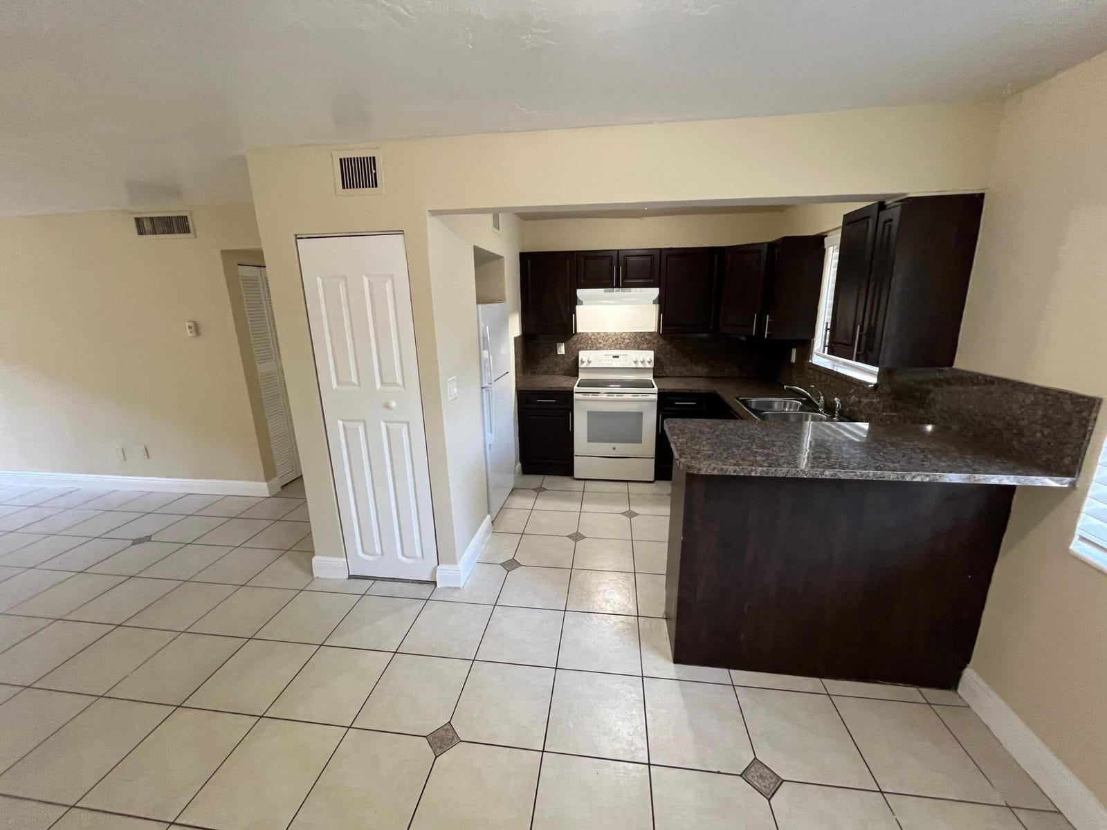 1370 NE 119TH Street 137008 — photo 9