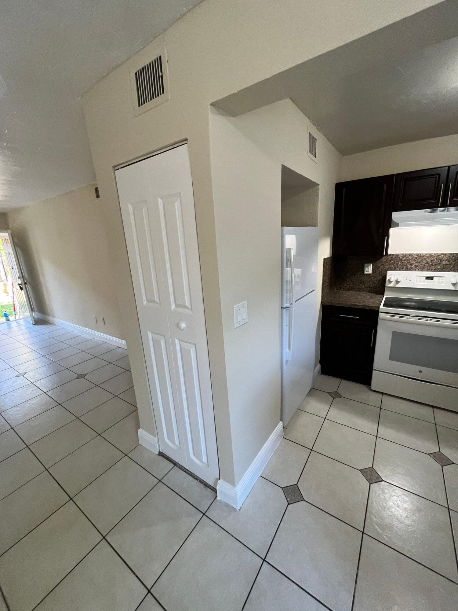 1370 NE 119TH Street 137008 — photo 10