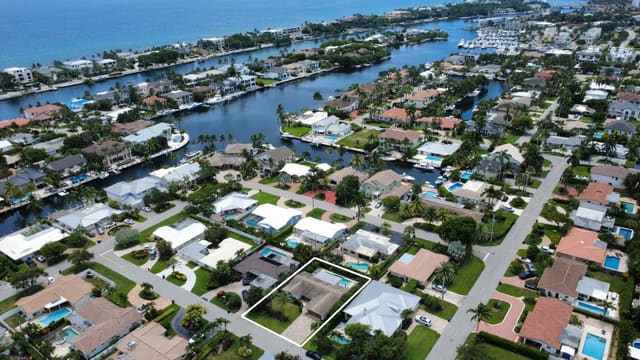 2832 NE 34TH Street, sold in Lake Placid, Lighthouse Point, FL