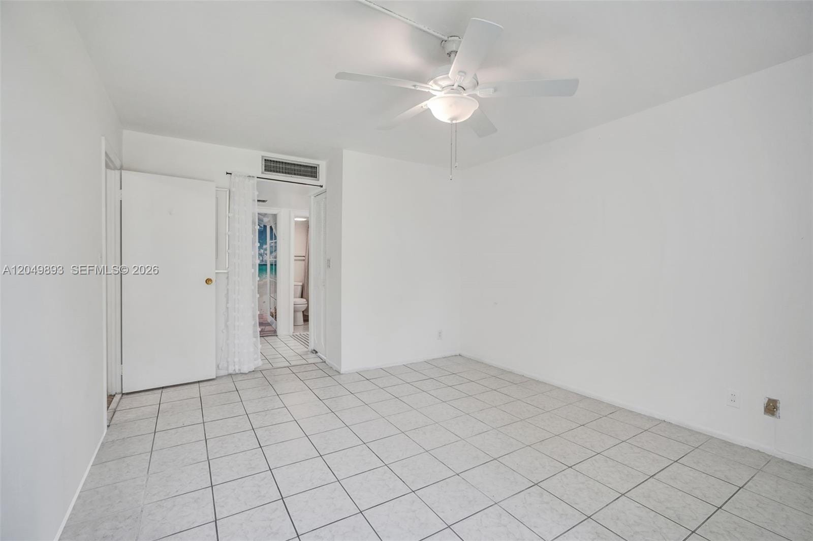 20400 W Country Club Drive 204, Aventura, FL 33180 photo 11