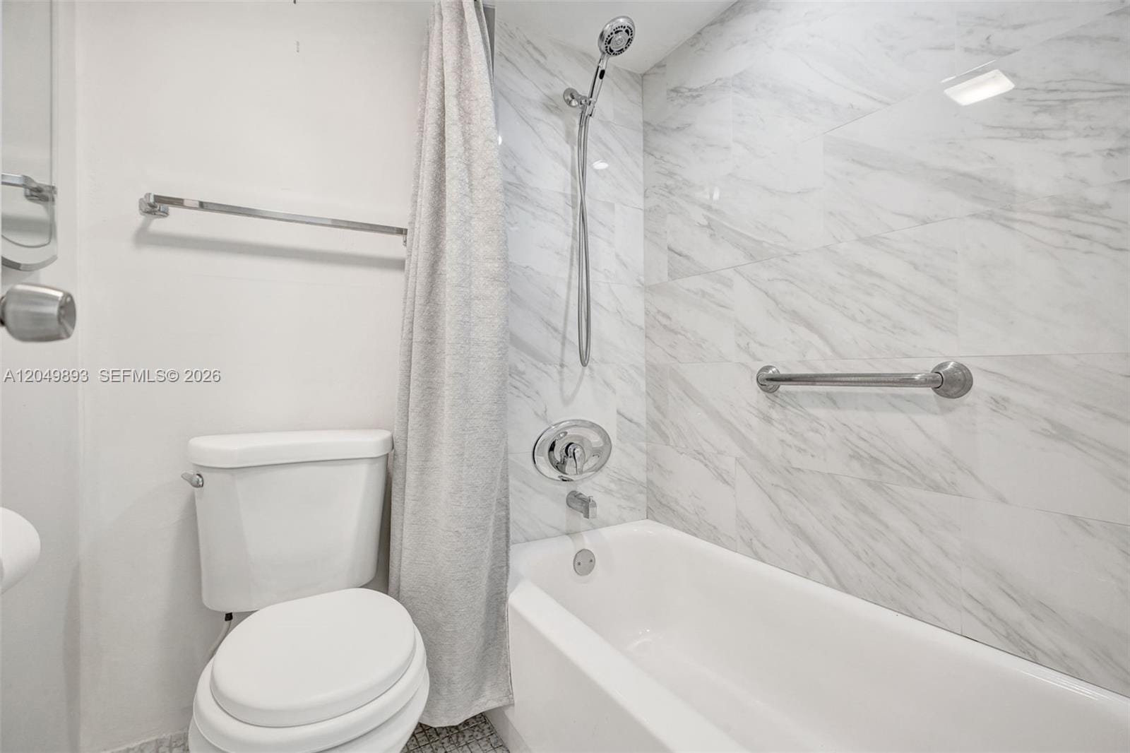 20400 W Country Club Drive 204, Aventura, FL 33180 photo 19