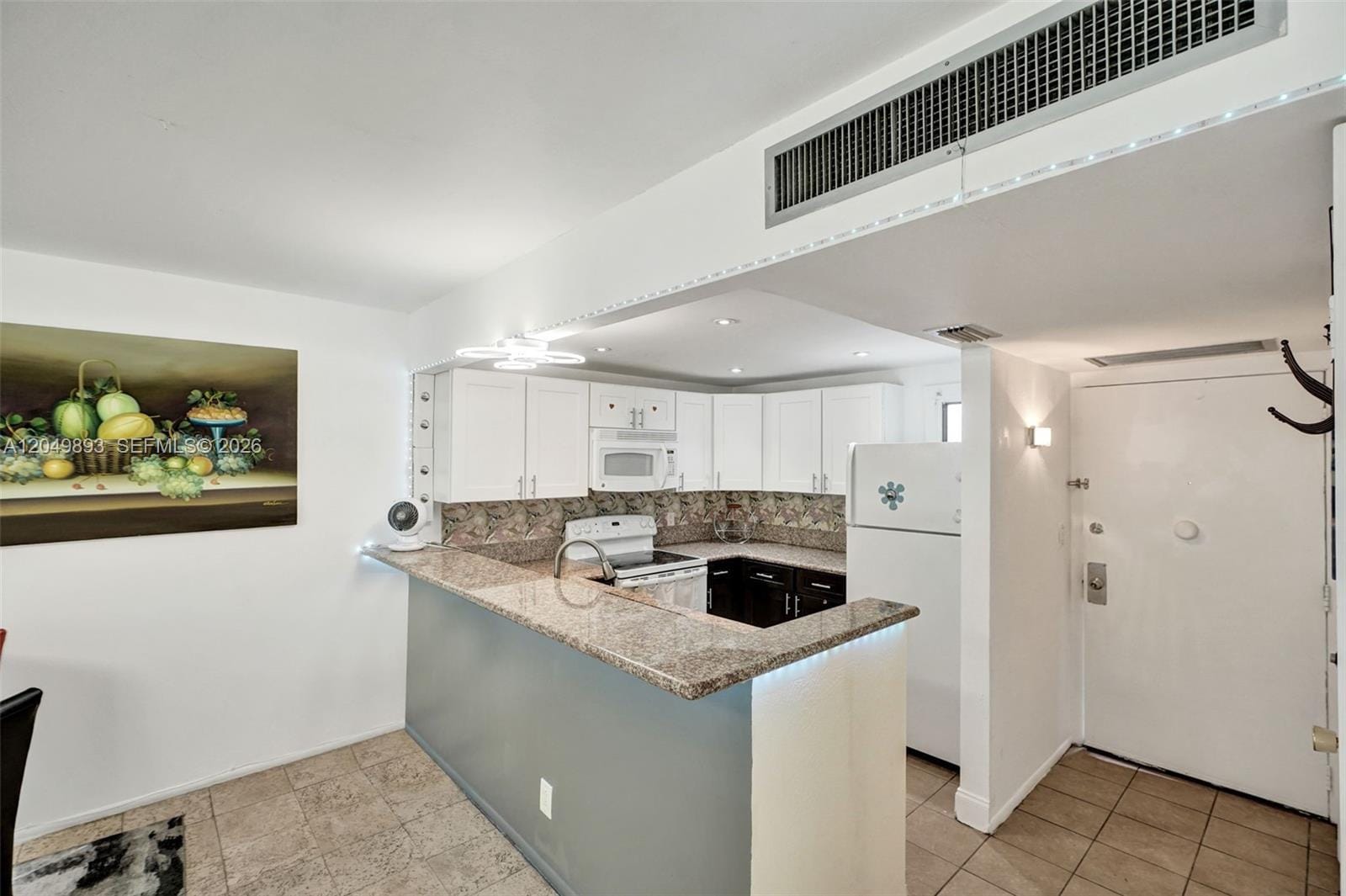 20400 W Country Club Drive 204, Aventura, FL 33180 photo 3