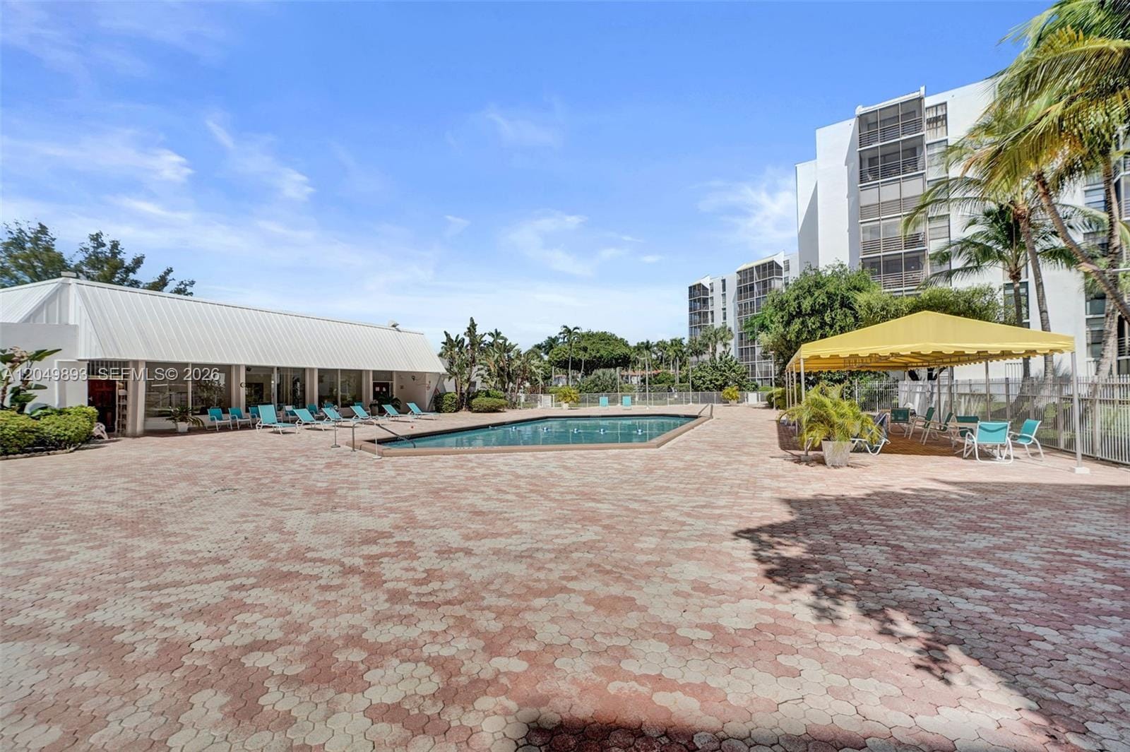 20400 W Country Club Drive 204, Aventura, FL 33180 photo 27