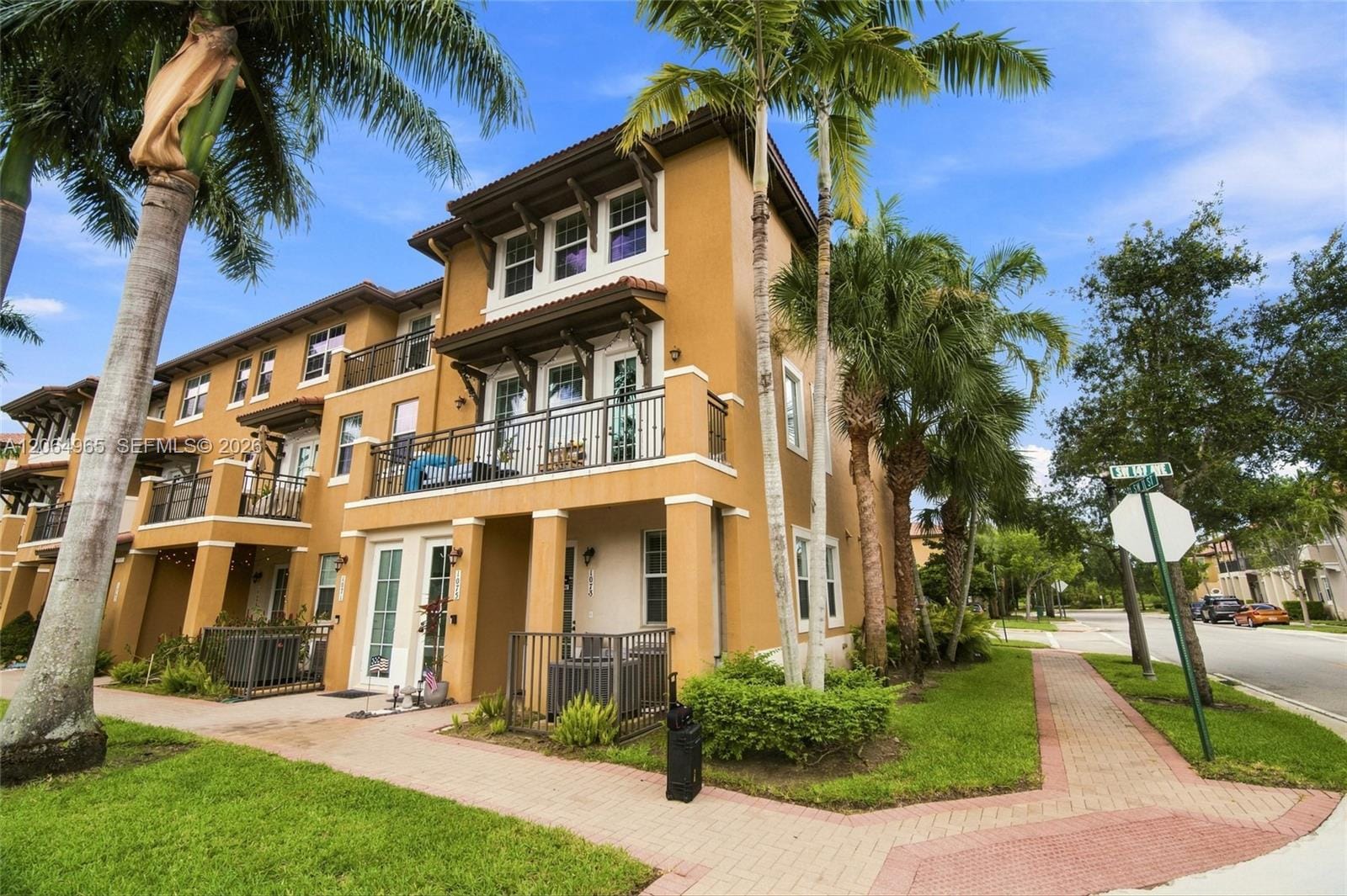 1075 SW 147 Avenue 5601, Pembroke Pines, FL 33027