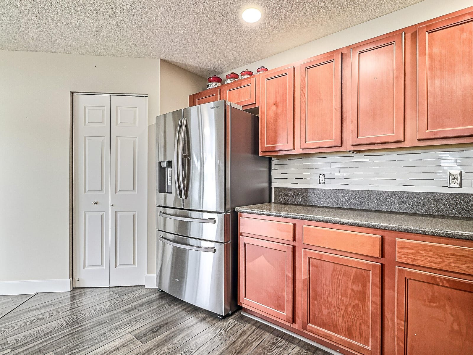 6427 Adriatic Way — photo 5