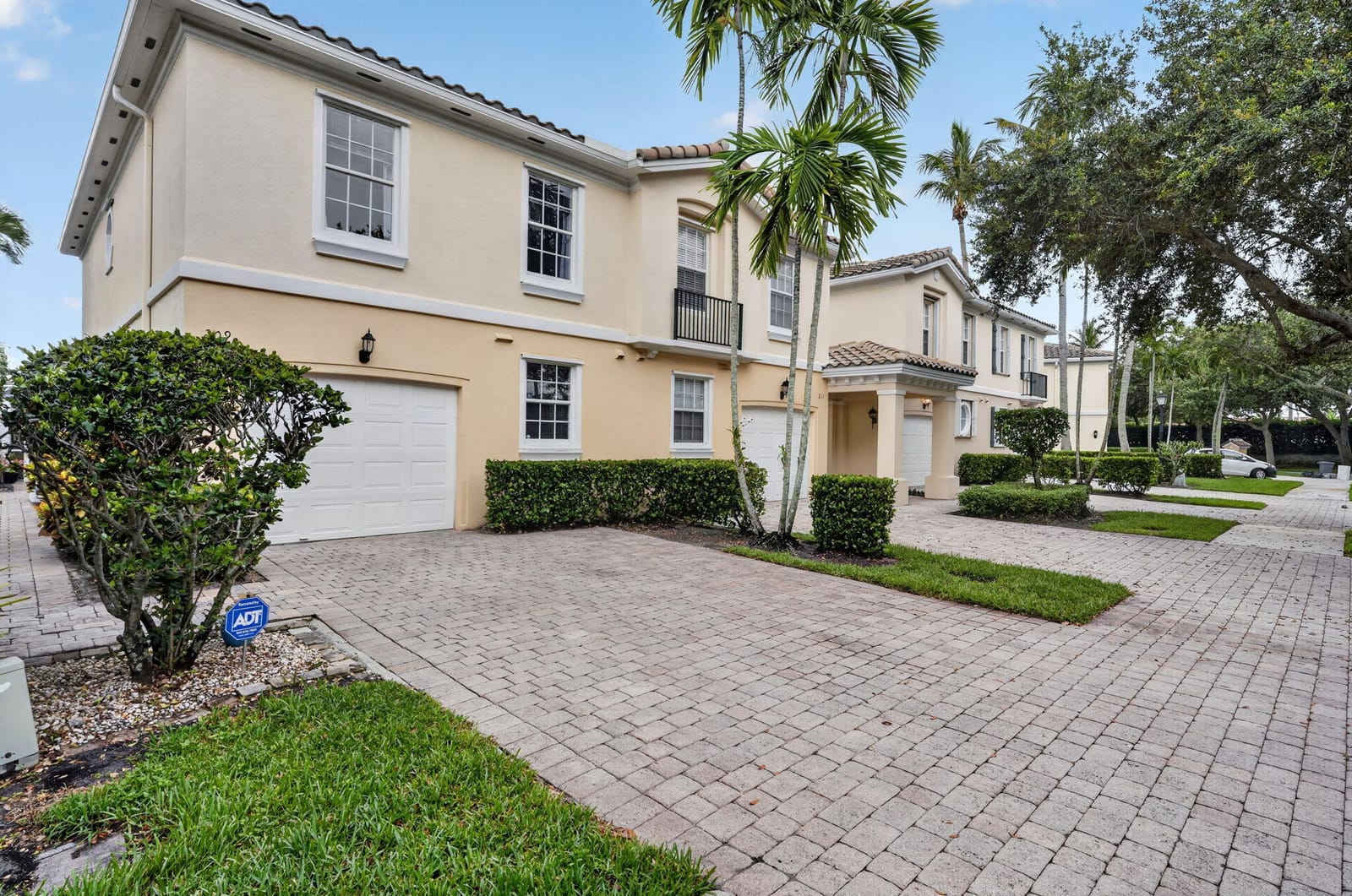 209 FORTUNA Drive — photo 4