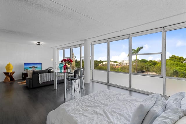 900 Bay Drive 303, King Cole, Miami Beach, FL