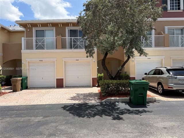 7432 Willow Grove Place, Willow Grove, Davie, FL