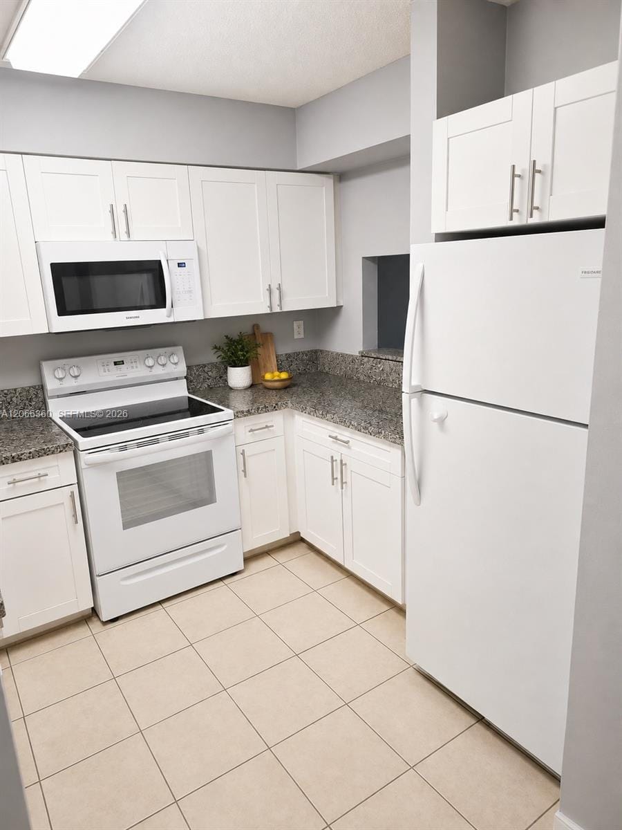 14951 SW 82nd Lane 17-502 — photo 3
