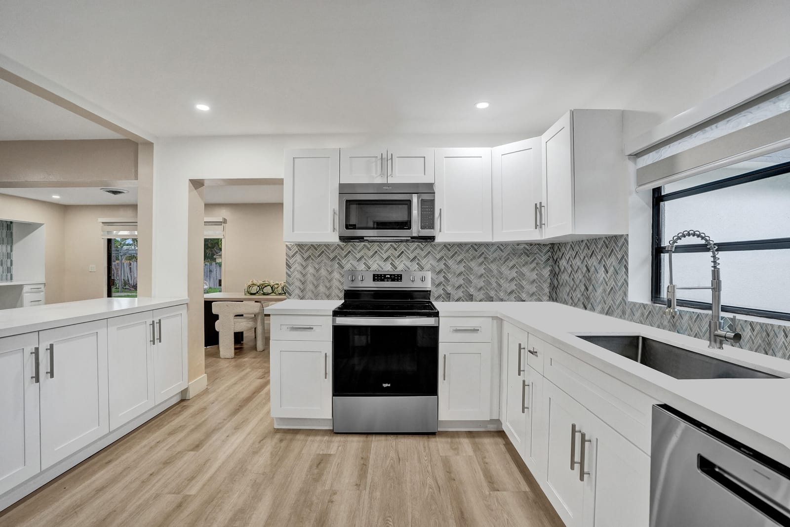 885 Azalea Court — photo 4