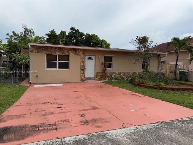 1061 E 20th Street, Hialeah, FL 33013