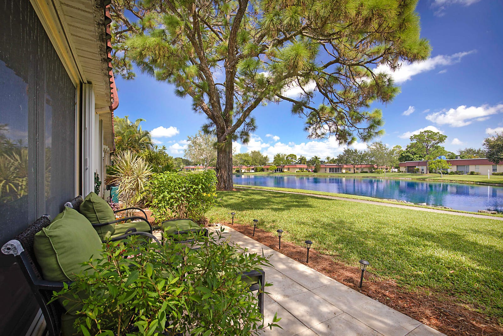 352 Covered Bridge Boulevard A, Greenacres, FL 33467 photo 26