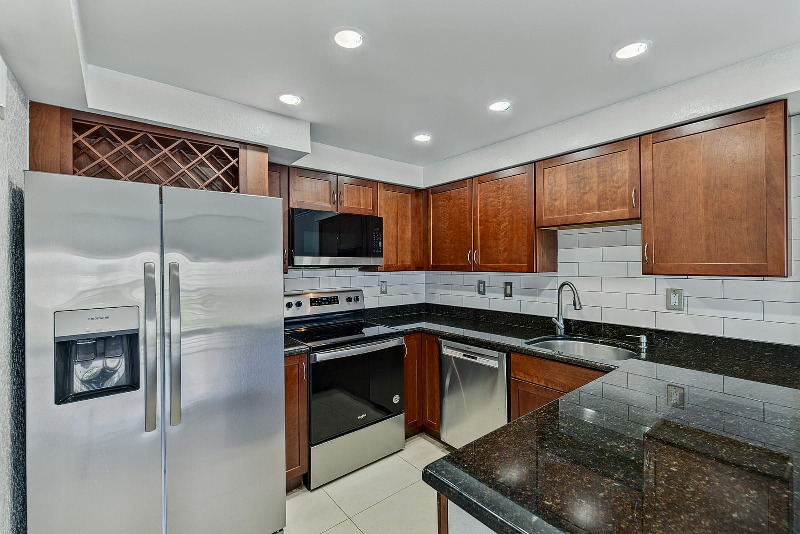 2900 NE 30th Street 9i — photo 12