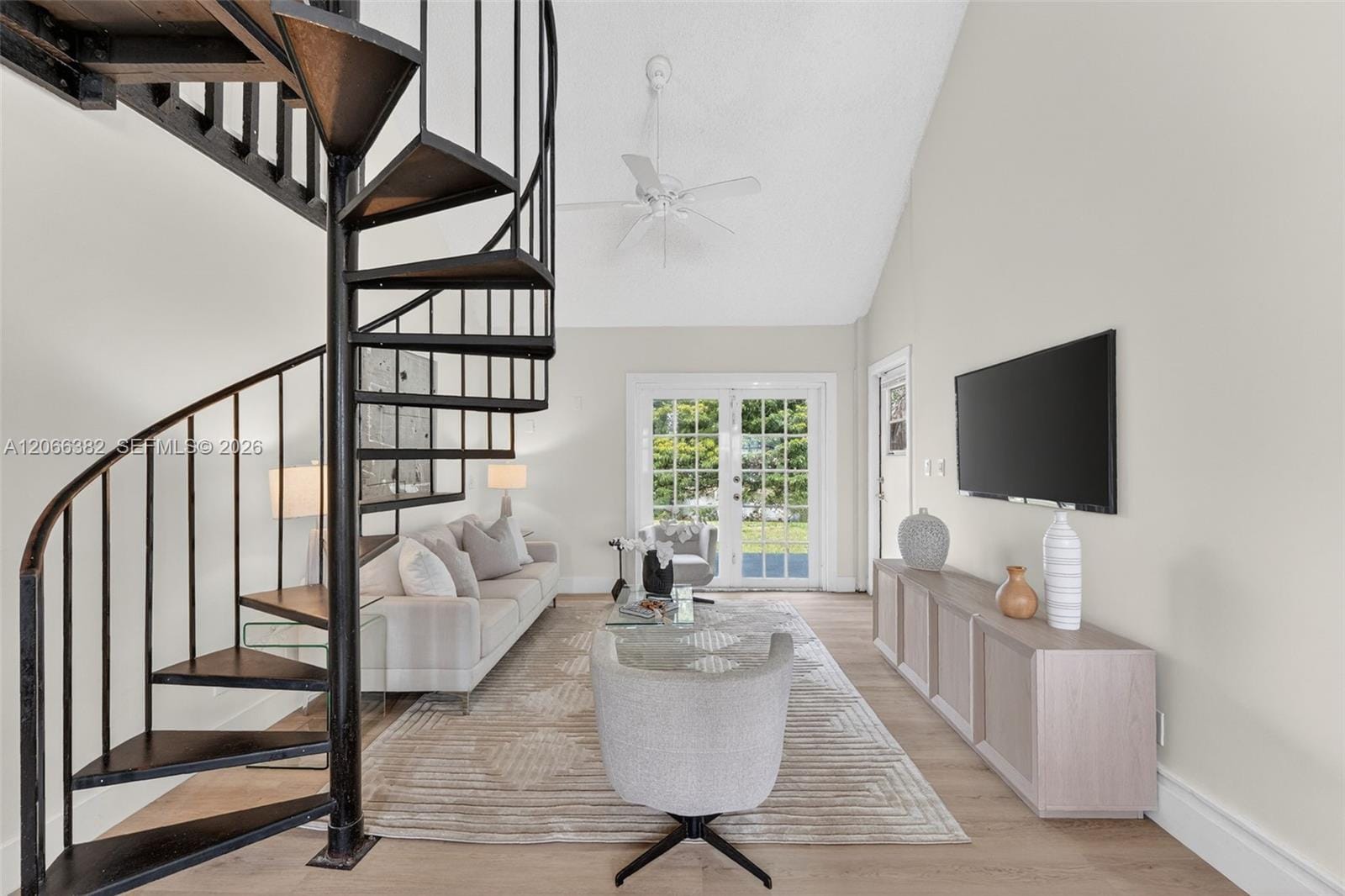 2710 Azalea Avenue — photo 10