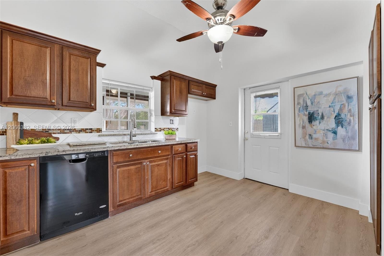 2710 Azalea Avenue — photo 12