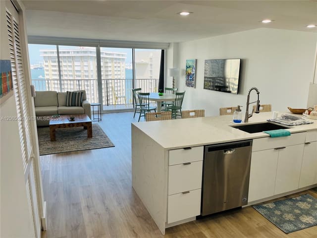 1450 Brickell Bay Drive 1414, Miami, FL 33131