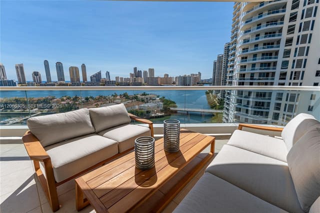 7000 Island Boulevard 1402, Aventura, FL 33160