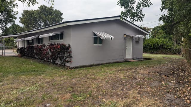 2080 SW 38TH Avenue, Fort Lauderdale, FL 33312