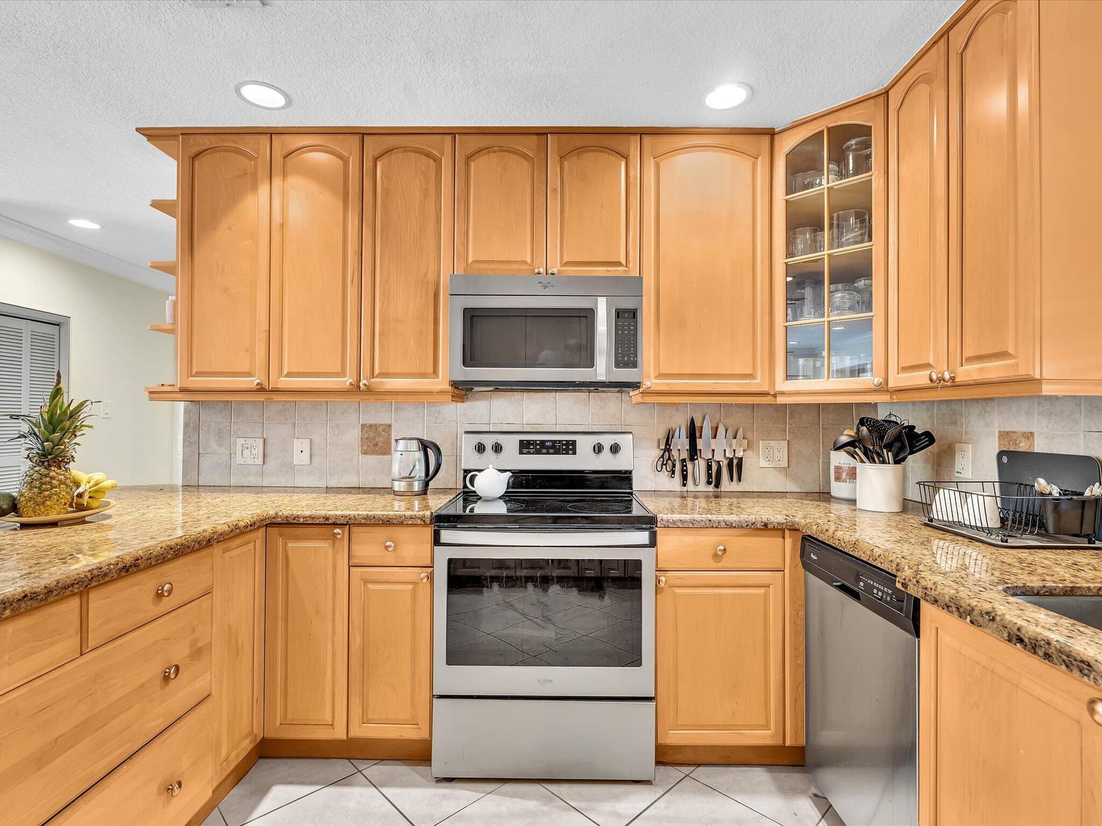 11 FOREST HILLS Lane — photo 9