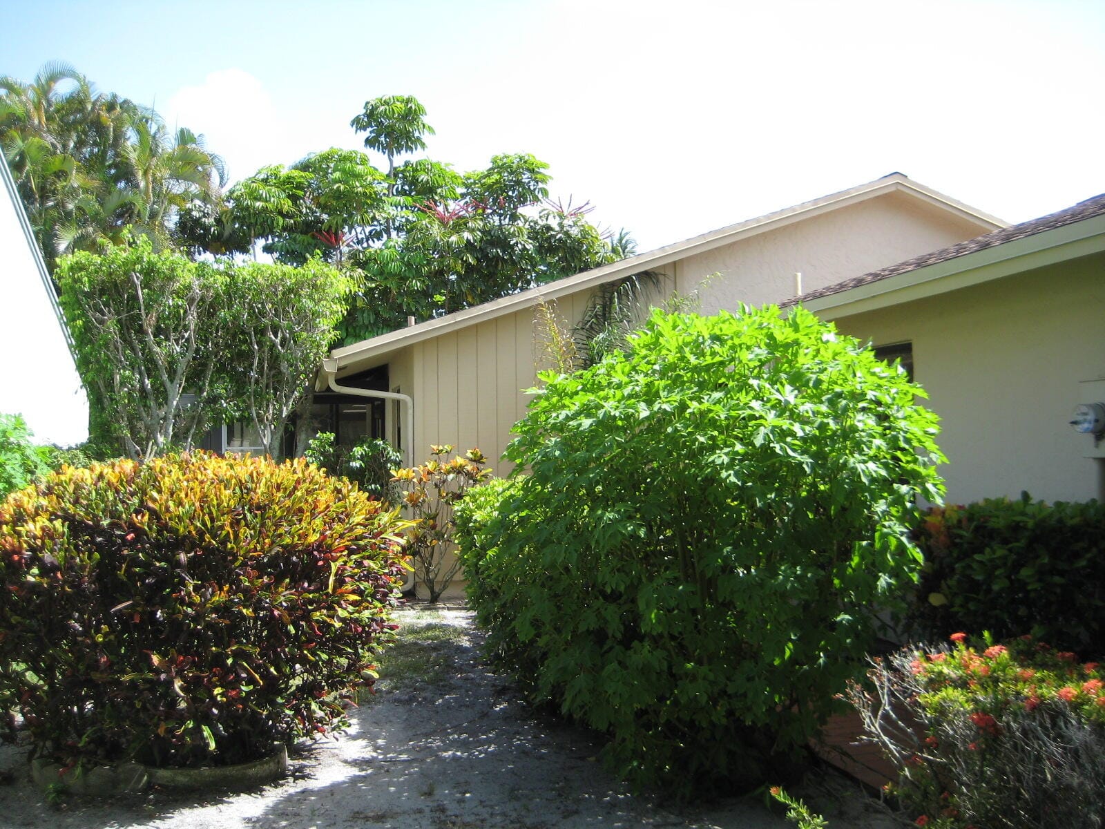 2500 NW 10th Street — photo 2