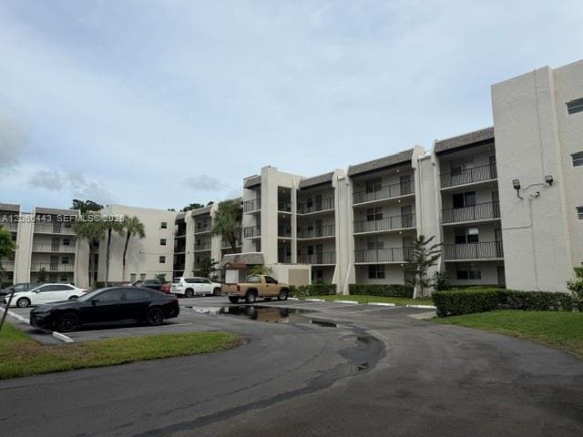 9420 Poinciana Place 407, Davie, FL 33324