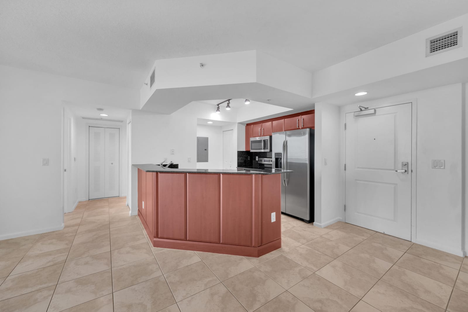403 S Sapodilla Avenue 612, West Palm Beach, FL 33401 photo 13
