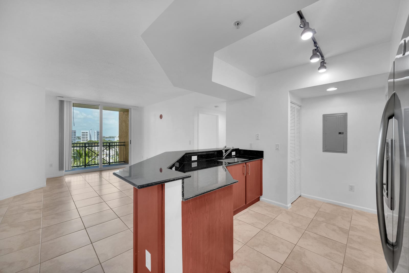 403 S Sapodilla Avenue 612 — photo 7