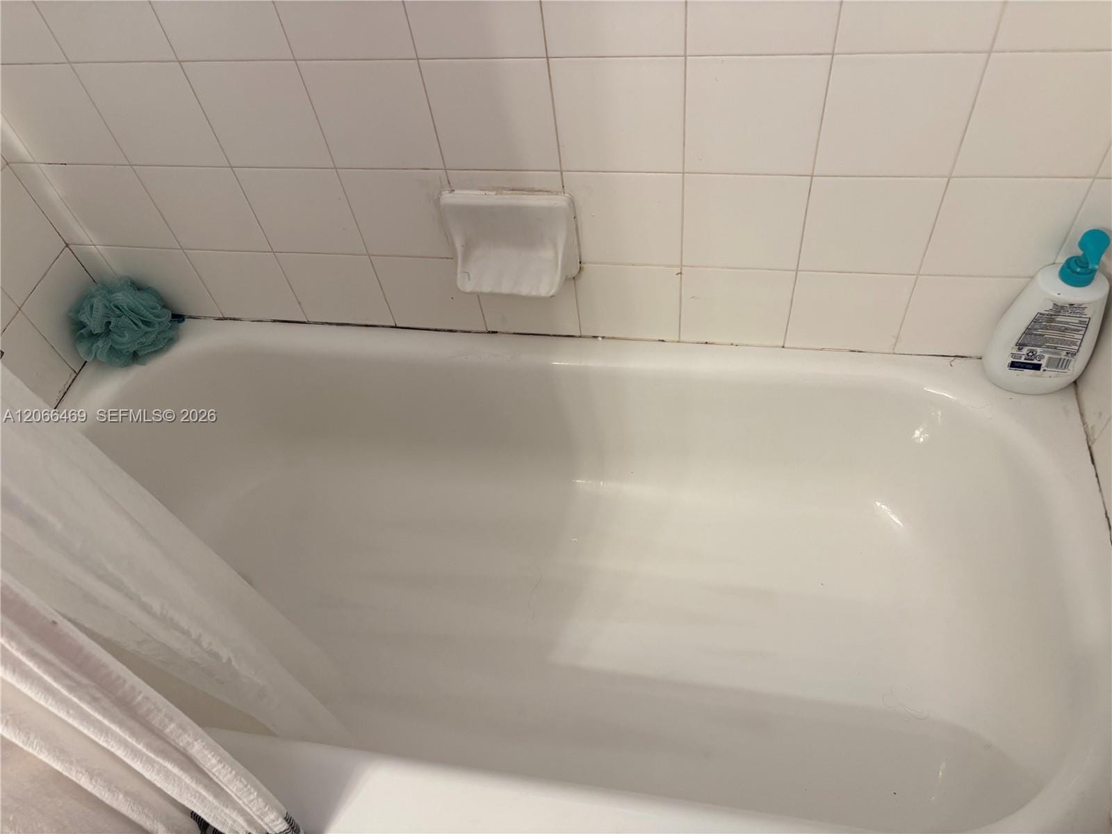 6910 NW 173rd Drive 1008 — photo 3