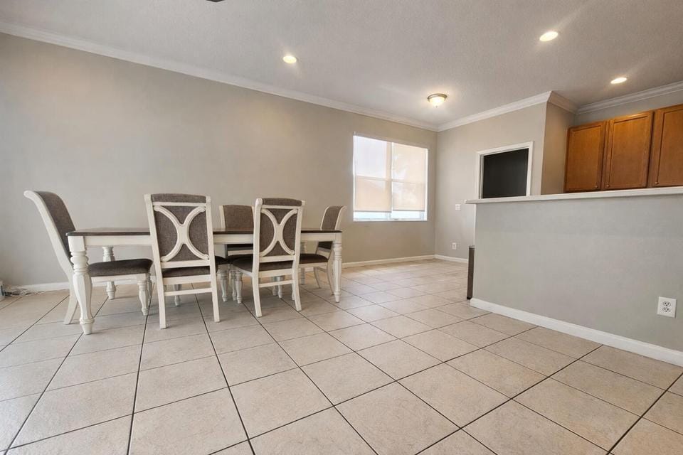 2481 SE BERKSHIRE Boulevard — photo 3