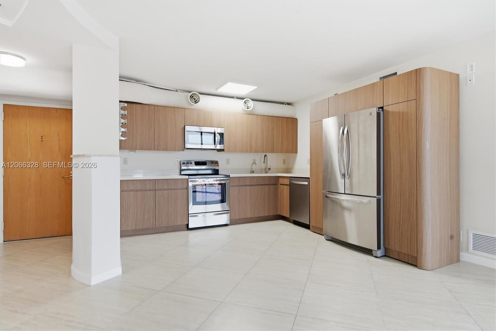 3610 Yacht Club Drive 1114 — photo 11