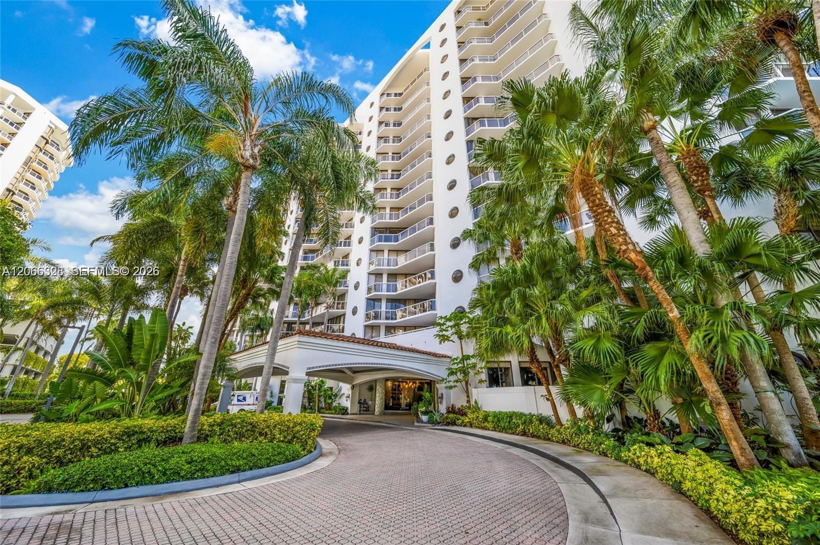 3610 Yacht Club Drive 1114 — photo 3