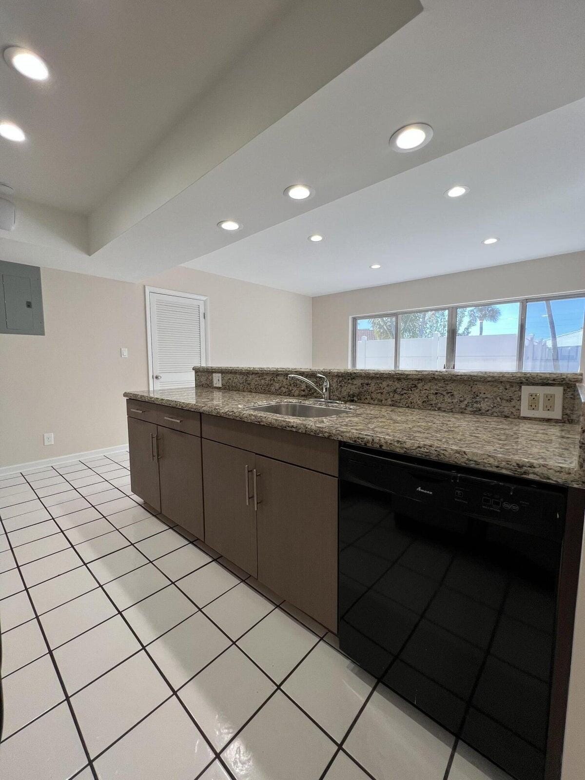 499 W Conference Drive, Boca Raton, FL 33486 photo 17