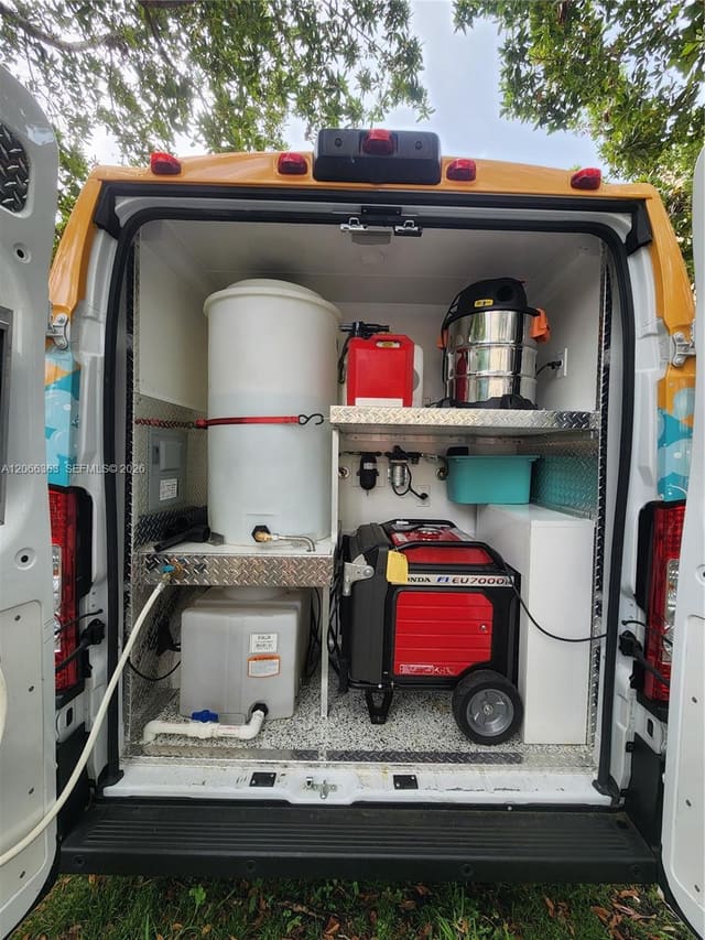 Mobile Pet Grooming, Miami, FL 33134