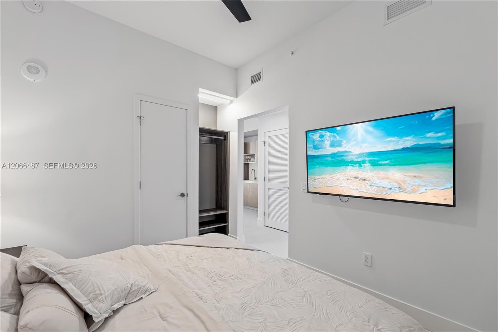 159 NE 6th Street 5103, Miami, FL 33132 photo 14
