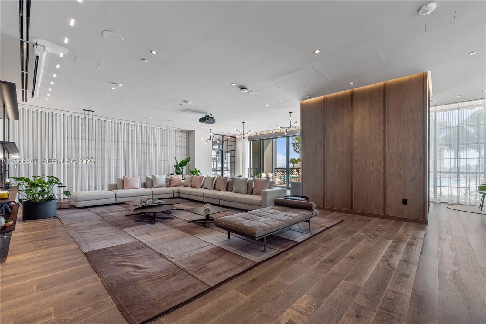 159 NE 6th Street 5103, Miami, FL 33132 photo 19