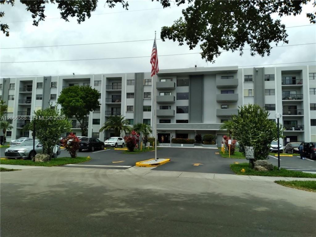 1301 NE 7th Street 415, Hallandale Beach, FL 33009 photo 19