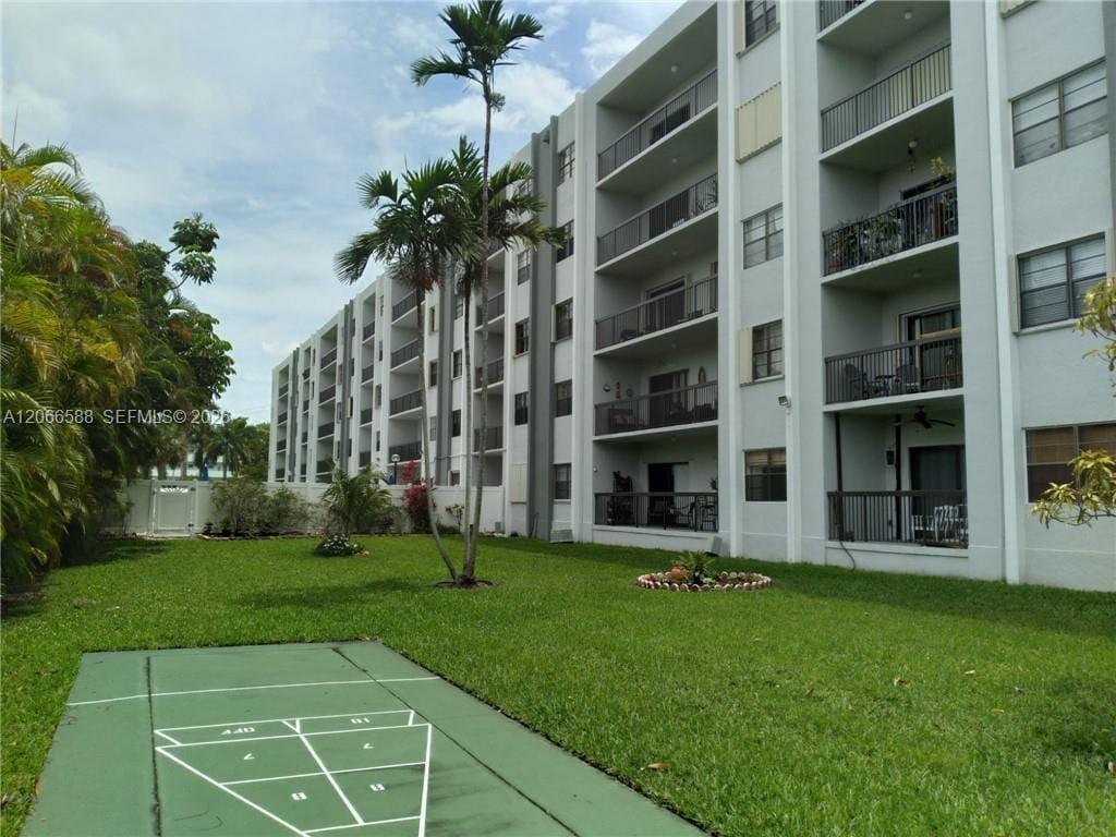 1301 NE 7th Street 415, Hallandale Beach, FL 33009 photo 21