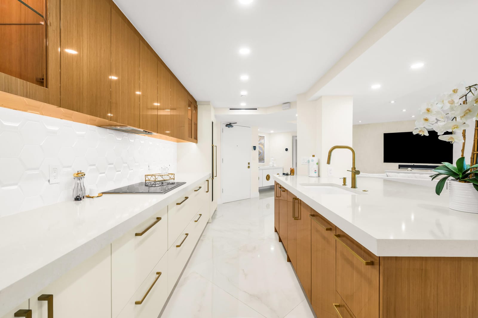 100 SE 5TH Avenue 103 — photo 8