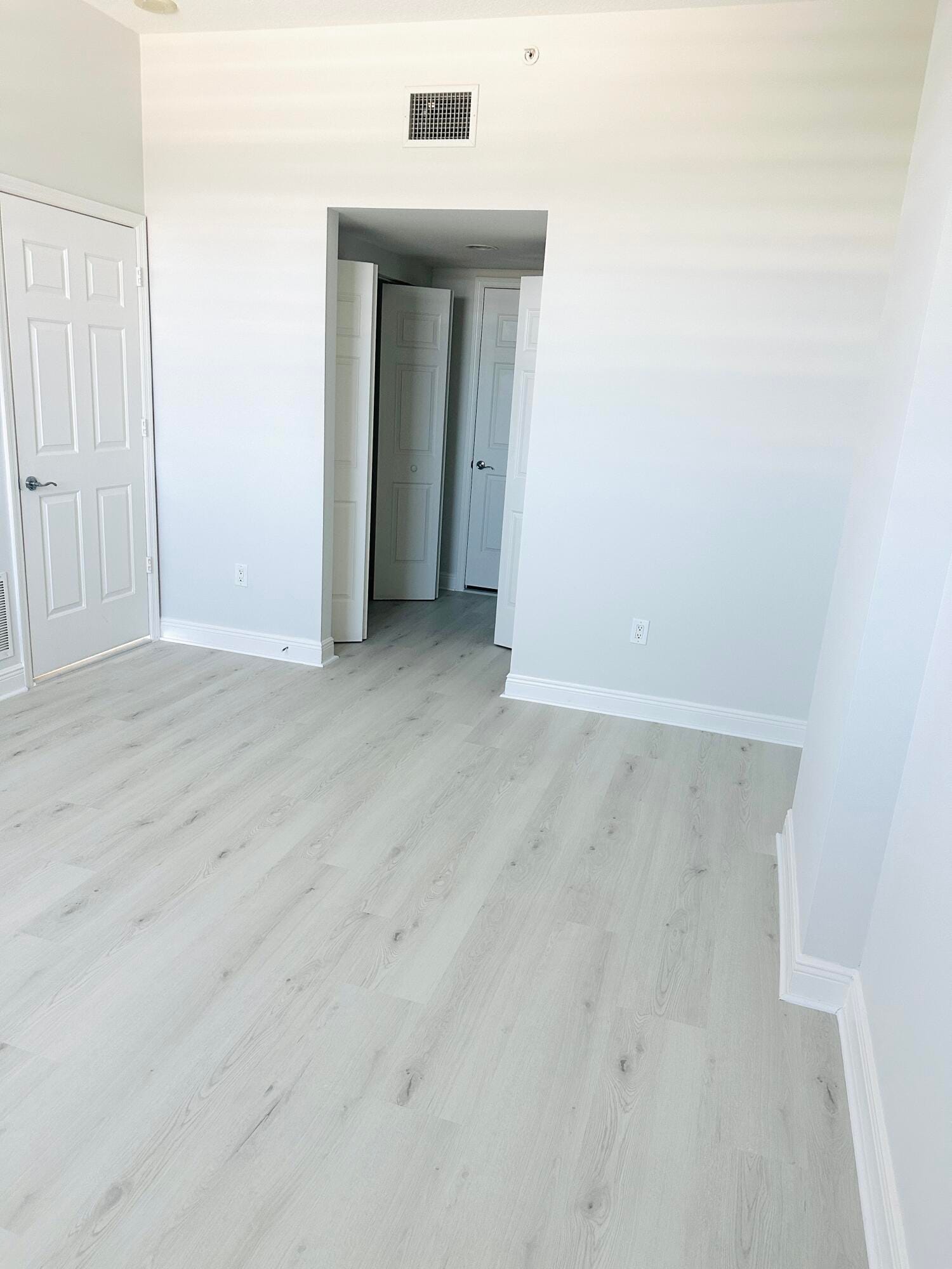 610 CLEMATIS Street 808, West Palm Beach, FL 33401 photo 16