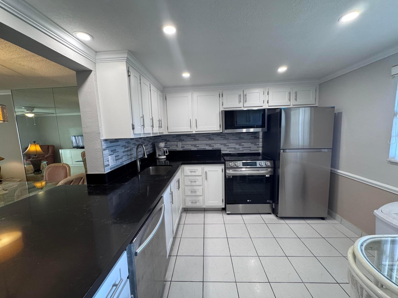 300 NE 26th Avenue 4030 — photo 3