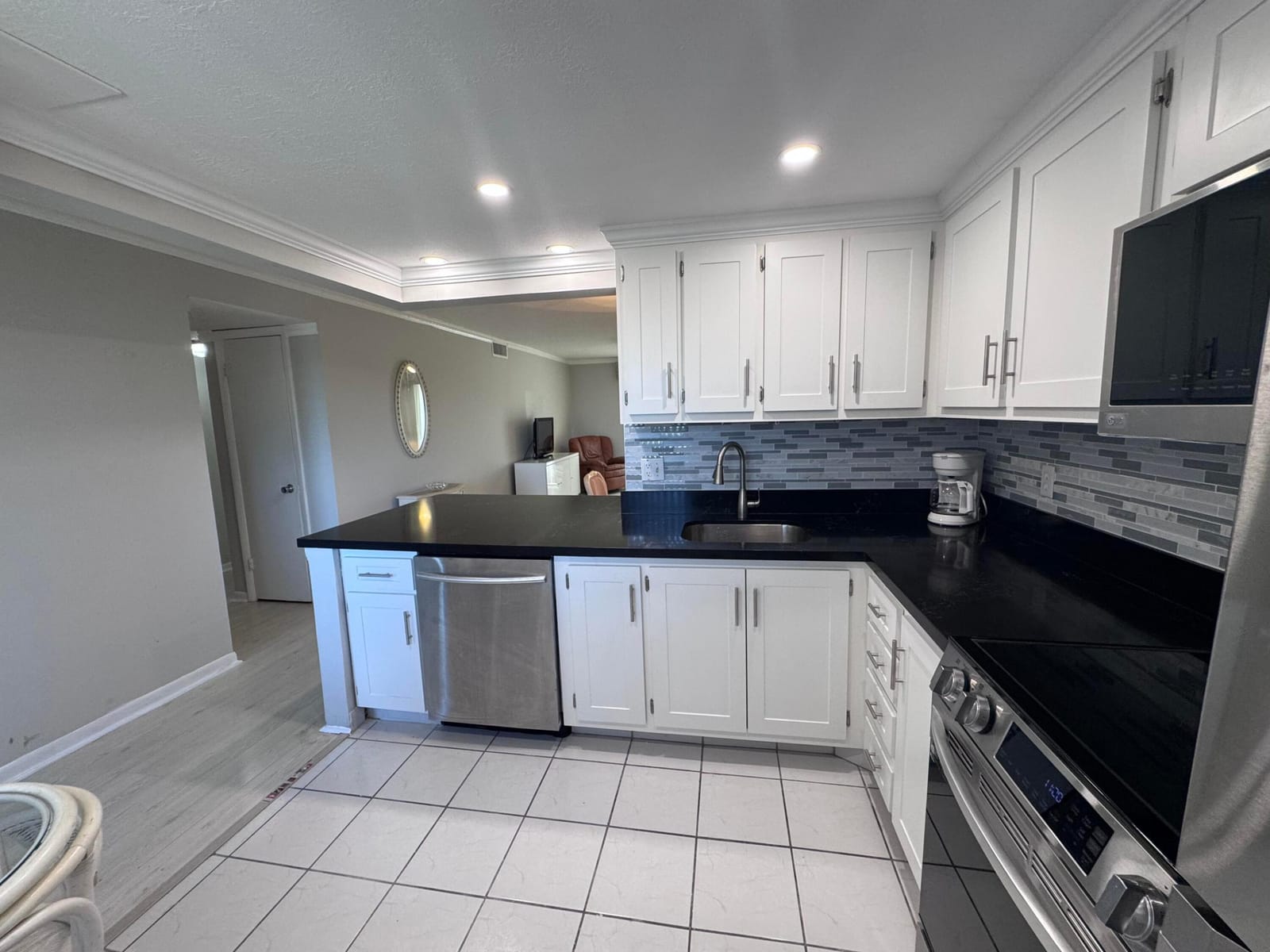 300 NE 26th Avenue 4030 — photo 5