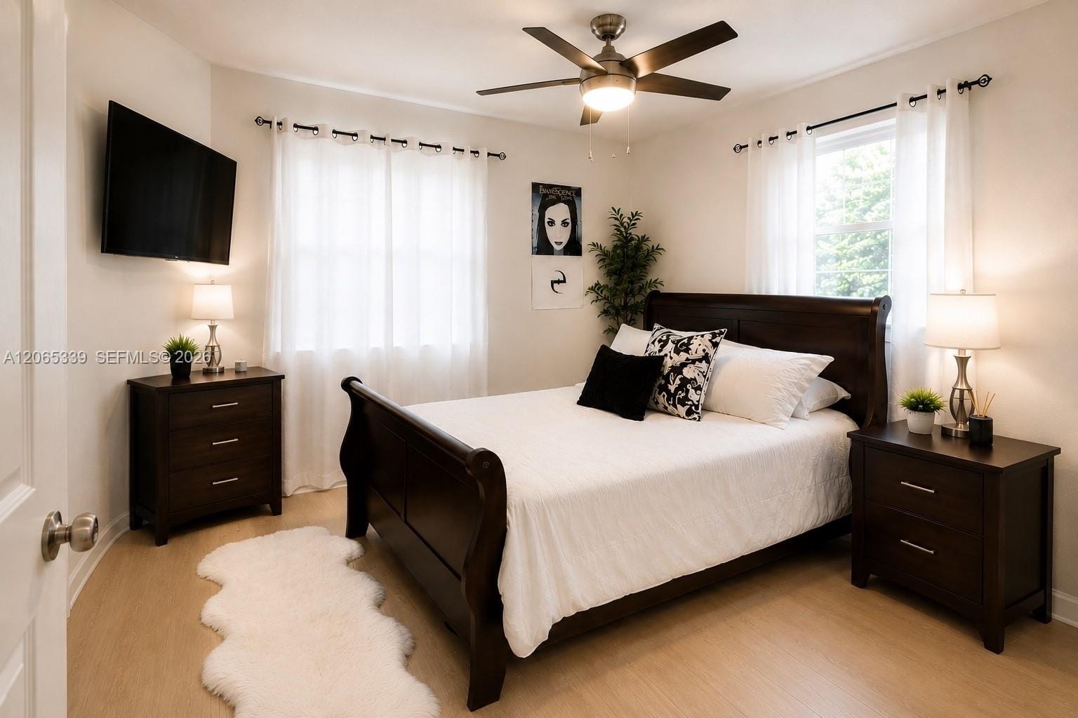 2642 Sheridan Street — photo 10