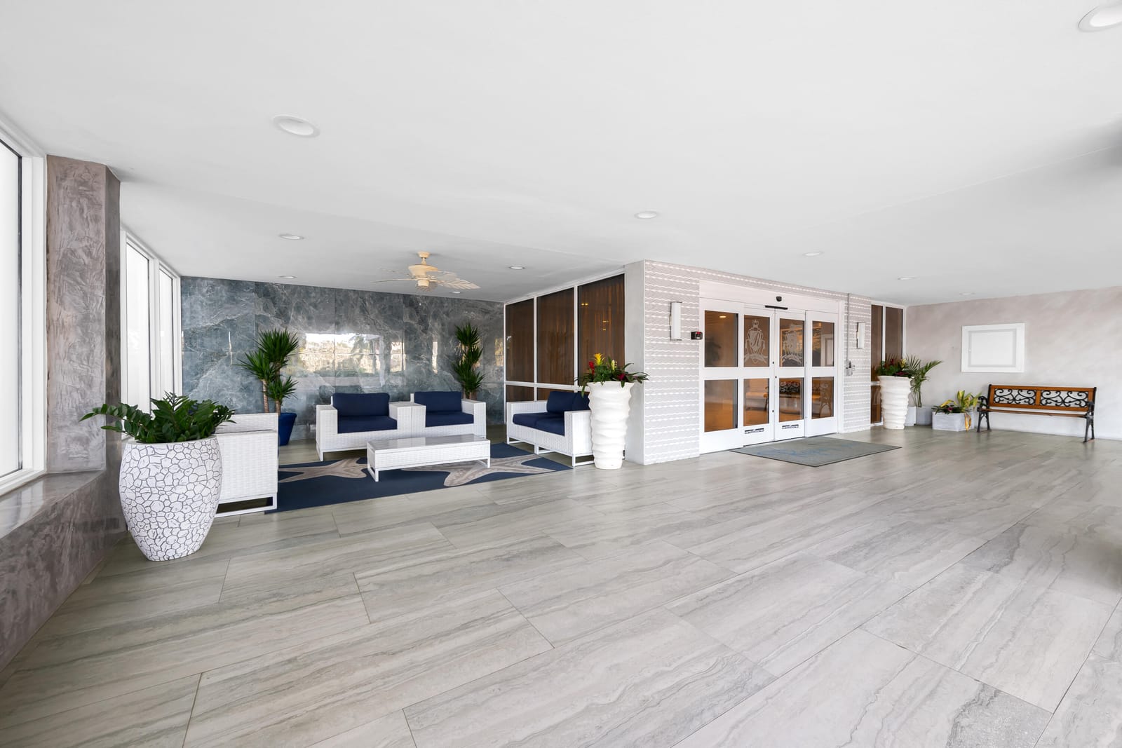 3850 GALT OCEAN Drive 1905