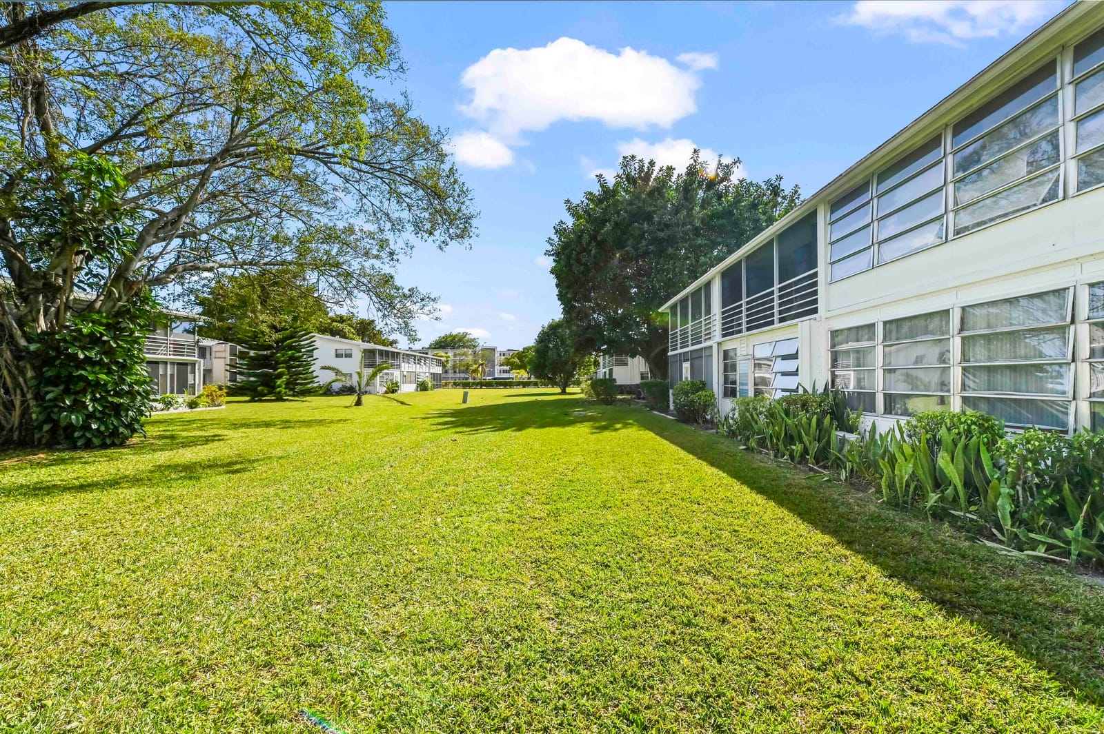 411 Durham N, Deerfield Beach, FL 33442 photo 17