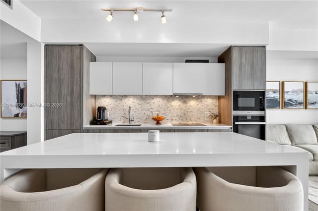 2900 NE 7th Avenue 1908, Miami, FL 33137