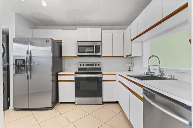 1100 SW 128th Terrace 210U, Pembroke Pines, FL 33027