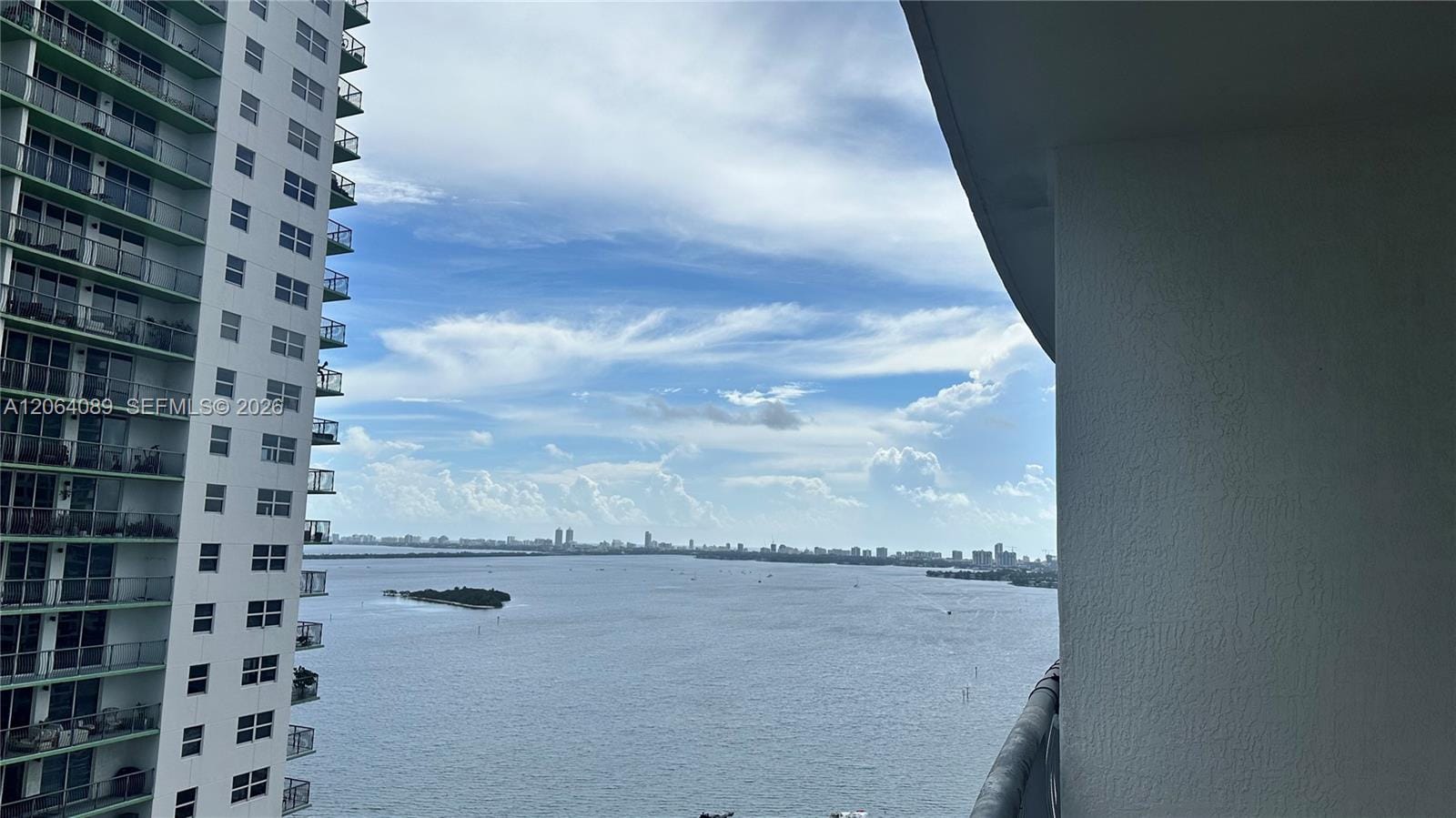 1750 N Bayshore Drive 2607